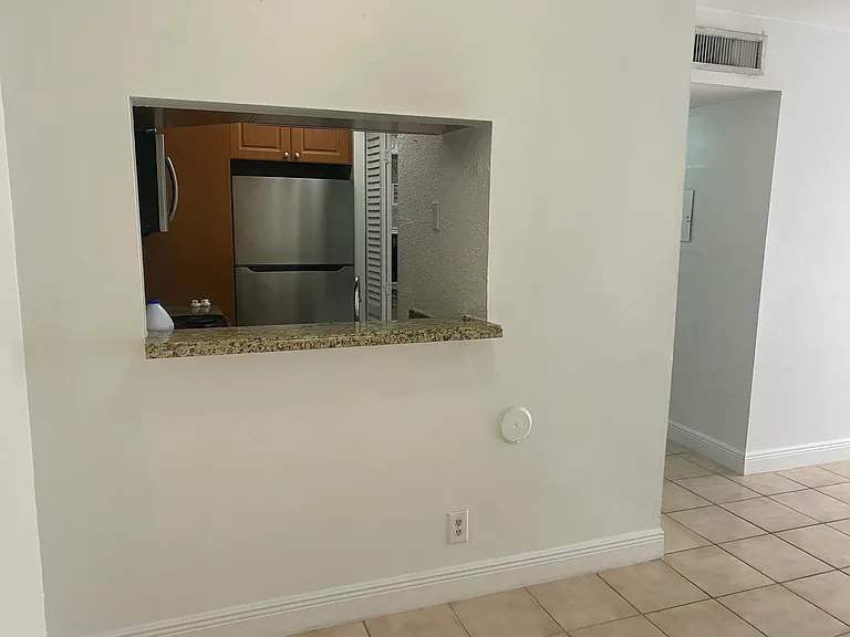 8185 NW 7th St #103 — Photo 8