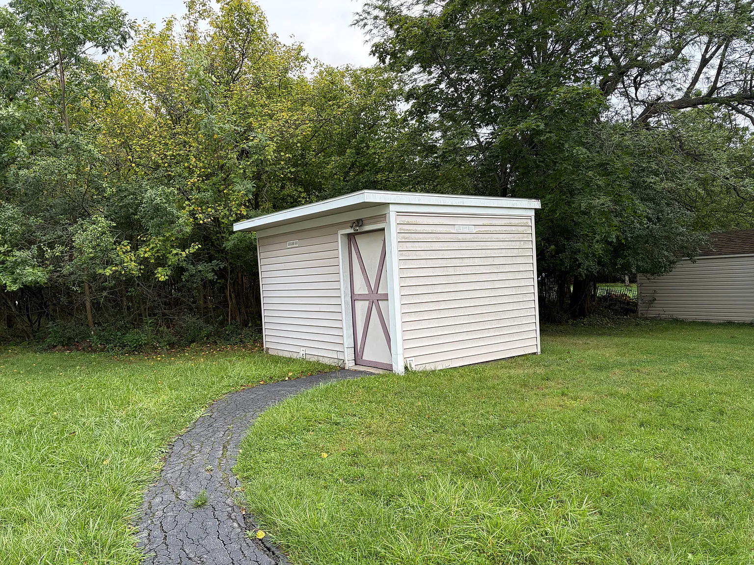 3 bed, 1200 sqft, $2,450 — Photo 3