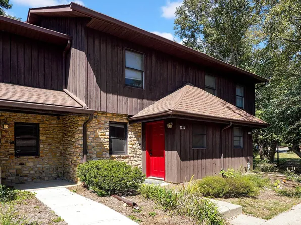 2325 E Winding Brook Ct, Bloomington, IN 47401