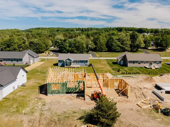 11515 S Sunset Dr Lot 33, Empire, MI 49630