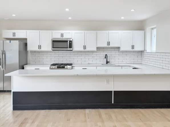 903 East 93rd Street image 4 of 50