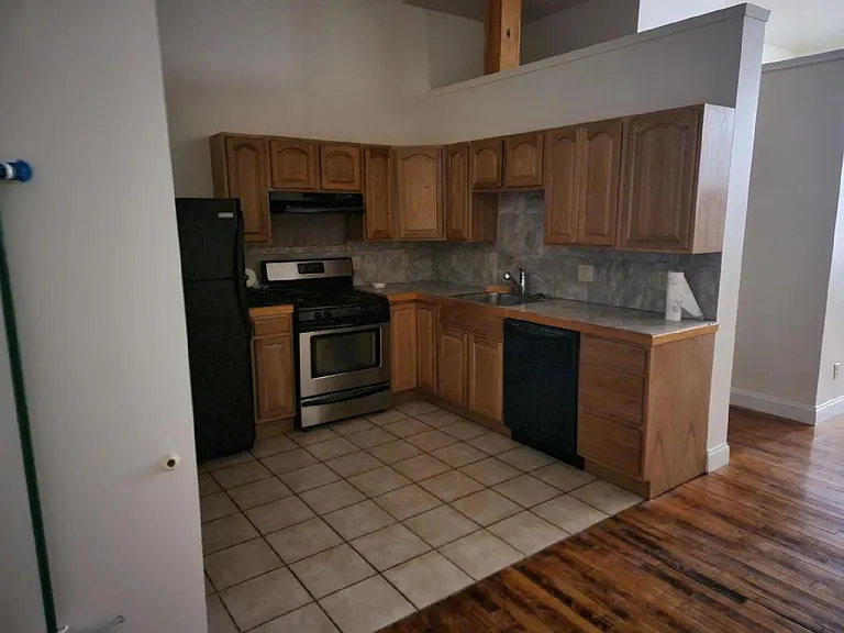 42 S Main St #2C — Photo 3