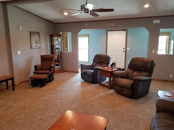 5th image of 504 Meadow Dr