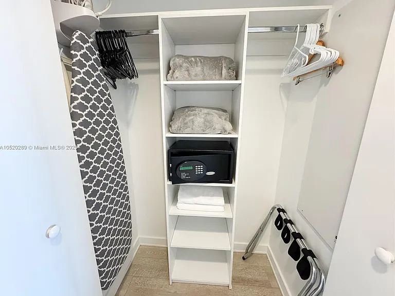 2602 E Hallandale Beach Blvd #2008A — Photo 8