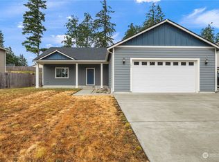 106 Lillian Ln SE, Rainier, WA