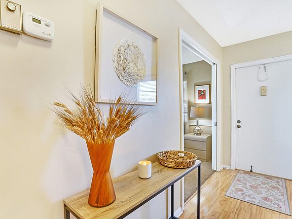 5th image of 1825 NW 18th St APT 104