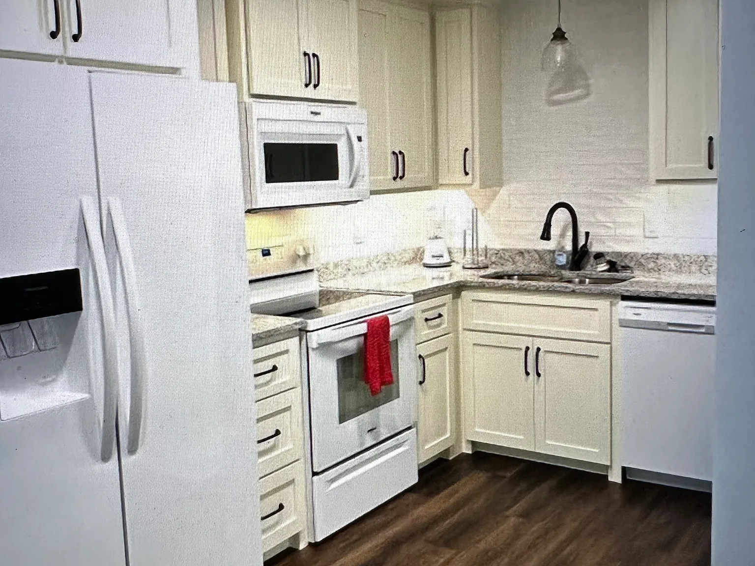 3 bed, 1250 sqft, $2,800 — Photo 1