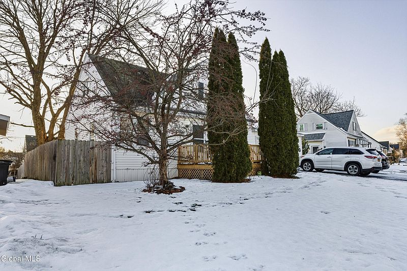 2nd image of 2564 Consaul Road