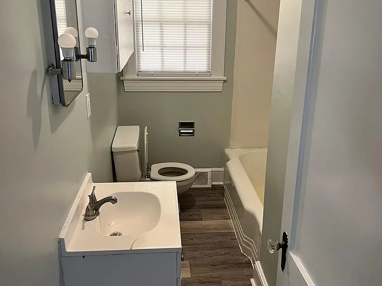 4151 Lee St — Photo 7