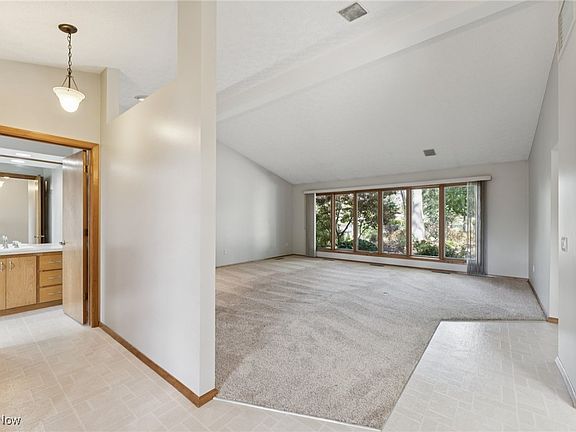 4th image of 8863 Riverwood Dr