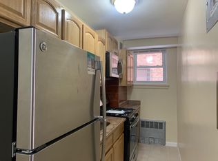 4260 Bowne St #3S, Flushing, NY 11355