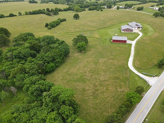 3rd image of 3478 N Farm Road 83
