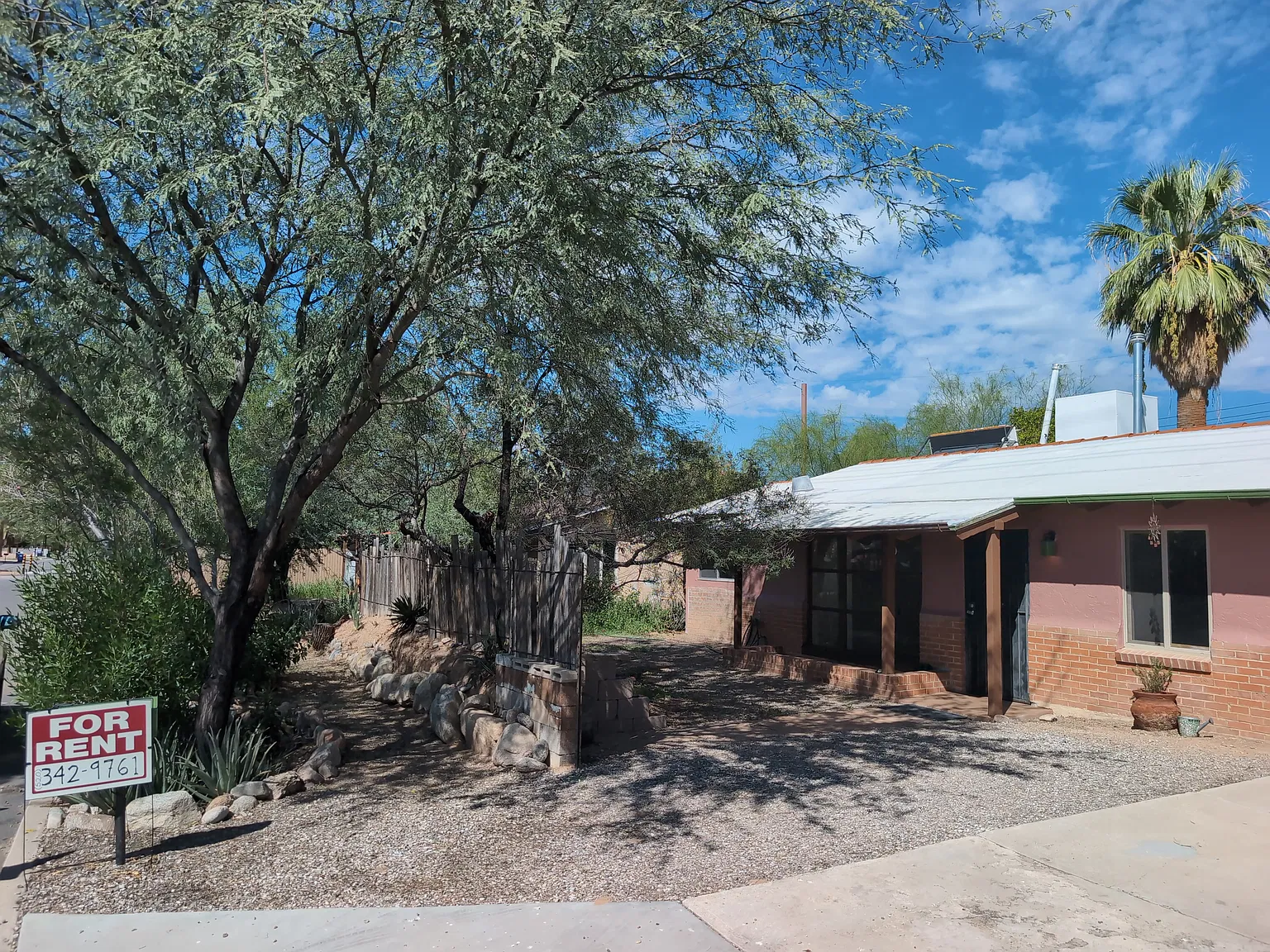 3 bed, 1025 sqft, $1,800 — Photo 3