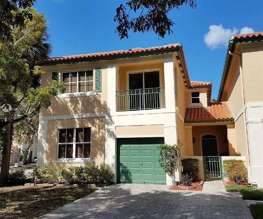 1st image of 8325 NW 142nd St