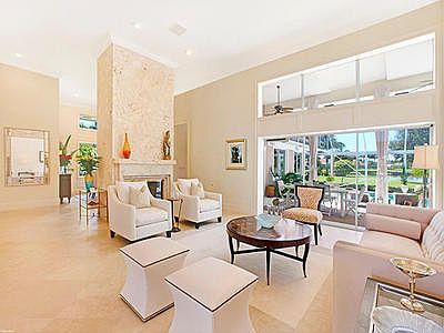 04_living-room3_110 Woodsmuir Court_15