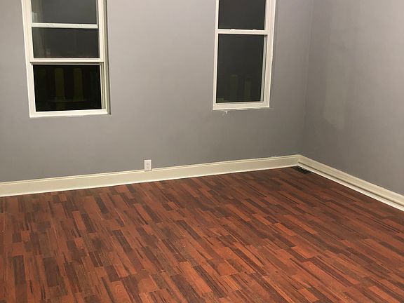 2020-04-28 Rayville 1671 N Milton Living Room_05052020