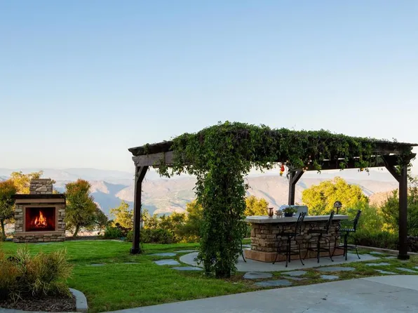 18926 Starvation Mountain Rd, Escondido, CA 92025