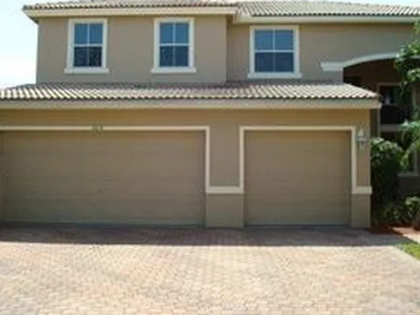 4819 NW 53rd Cir, Coconut Creek, FL 33073