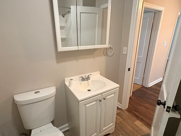 84 Madison Ln N — Photo 34