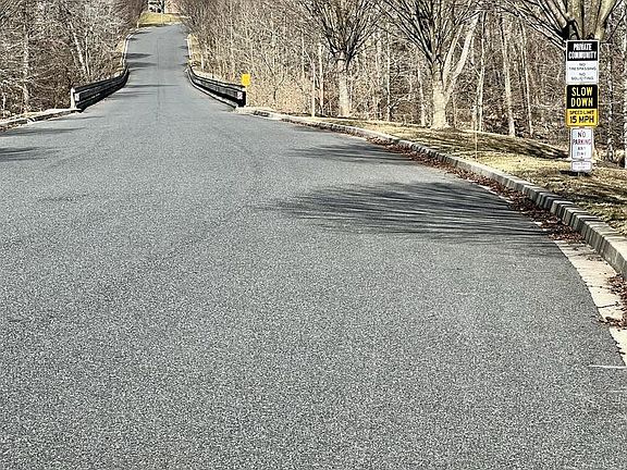 3rd image of 902 Macphail Woods Xing #3H
