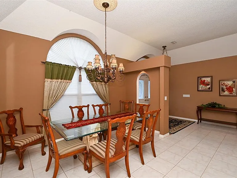 3866 Surrey Ct — Photo 17