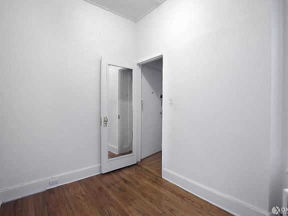 4th image of 53 Morton St #2D