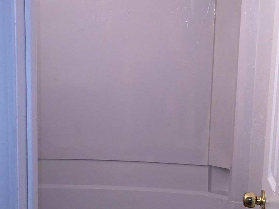 1st image of 1113 Scotsdale Dr APT D