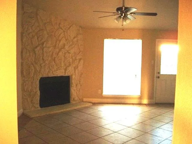 14826 Gladewick Dr — Photo 5