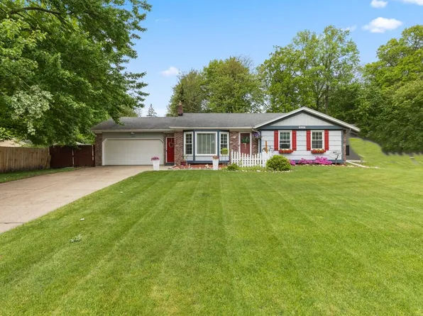 4239 Glen Hollow Dr, Hudsonville, MI 49426