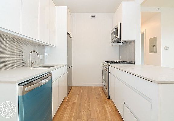 5th image of 1127 Flatbush Ave #4D