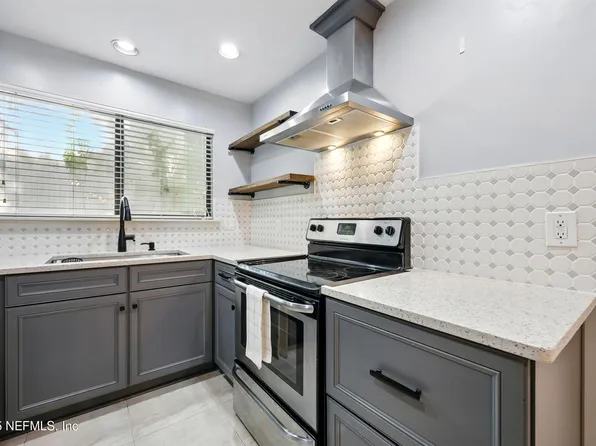 11564 KELVYN GROVE Place, Jacksonville, FL 32225