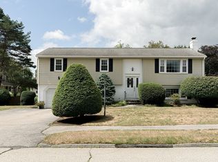 24 Oak Ridge Way, Shrewsbury, MA 01545