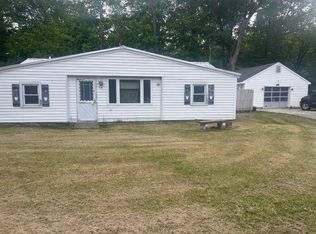 38 Arthurs Dr, Bennington, VT 05201