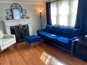 5th image of 257 Bishop St