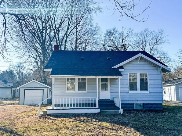 701 N Locust St, Vandalia, IL 62471
