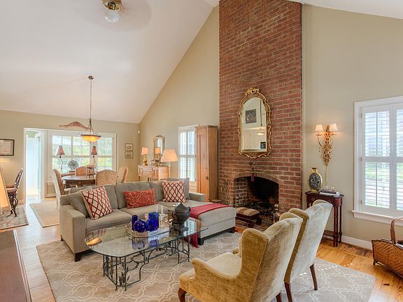 3rd image of 5608 Old Willow Ct
