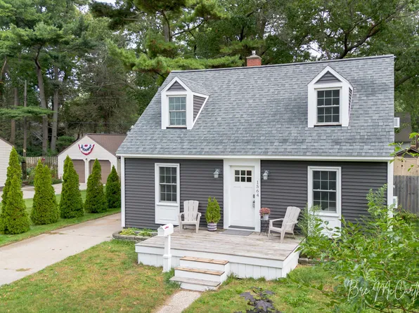 1564 Montague Ave, Muskegon, MI 49441