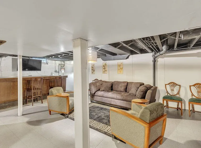 4941 Julius Blvd — Photo 6