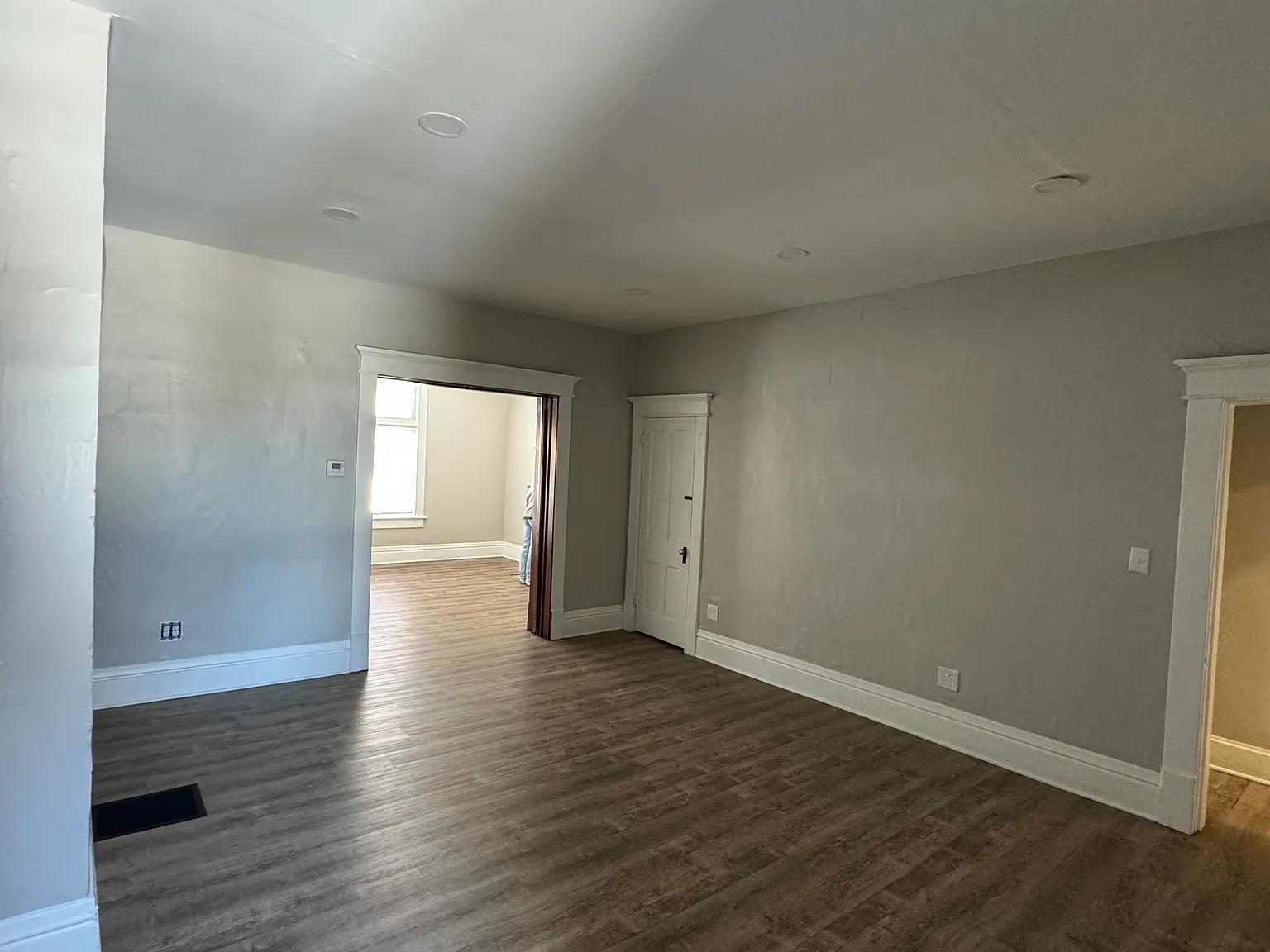 3 bed, 1408 sqft, $1,390 — Photo 4