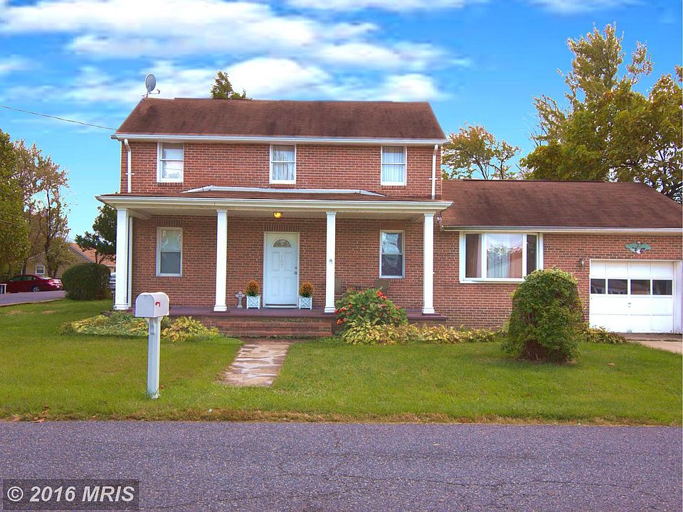 1st image of 107 Cherry Ln