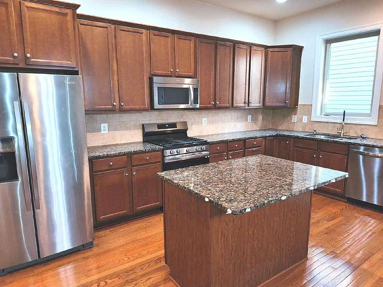 20792 Exchange St — Photo 15