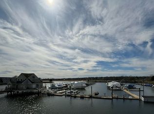 222 Popes Island Rd #222, Milford, CT 06461