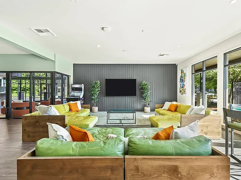 3225 Kinsrow Ave - WEB-26