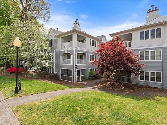 4th image of 217 Oakwood Ct