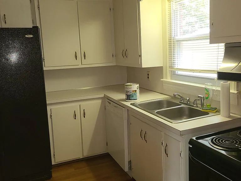 381 Mountview Ct SE — Photo 3