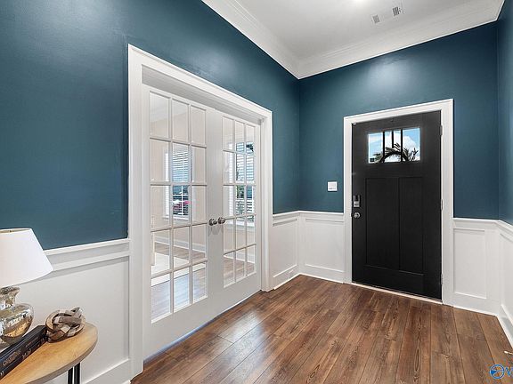 3rd image of 307 Anna Dora Way