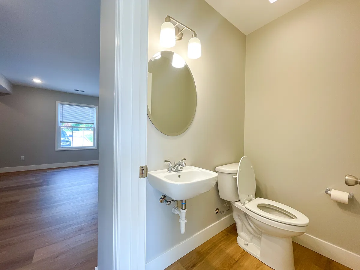 Building Photo - 122 S Bellevue St #4