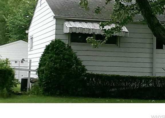 3rd image of 1055 99th St