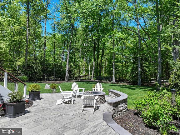 5th image of 1207 Thomas Point Ct