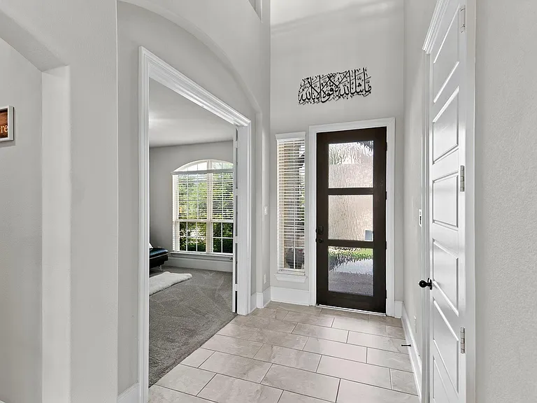 508 Hidden Creek Way — Photo 4